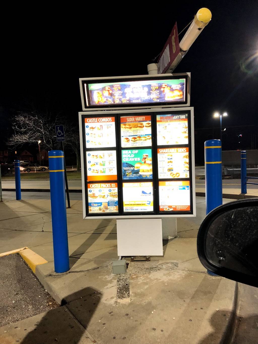 White Castle | restaurant | 1930 Michigan Ave, Detroit, MI 48216, USA | 8008432728 OR +1 800-843-2728