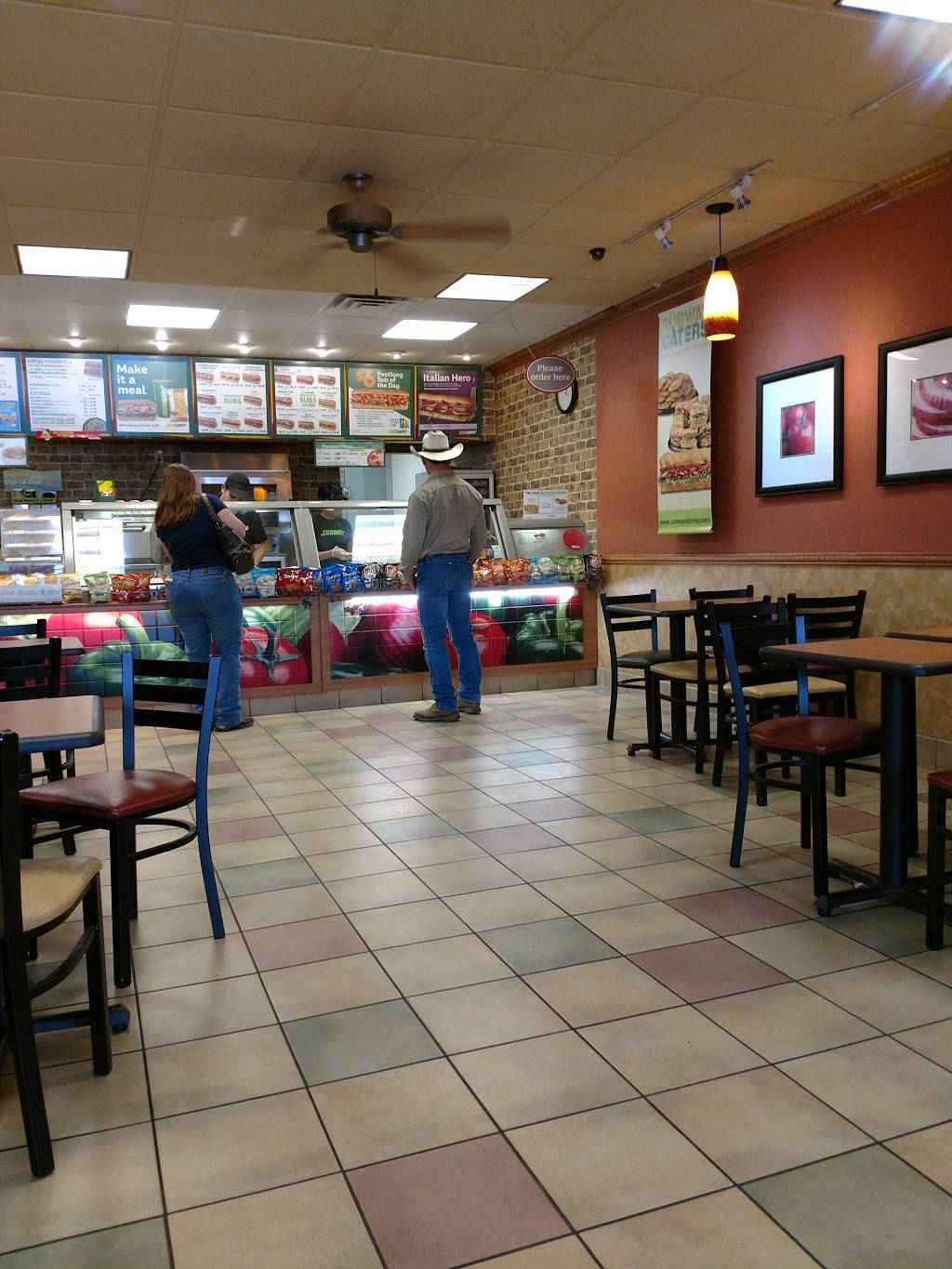 Subway Restaurants | restaurant | 159 E Antelope Ave, Woodlake, CA 93286, USA | 5595648058 OR +1 559-564-8058