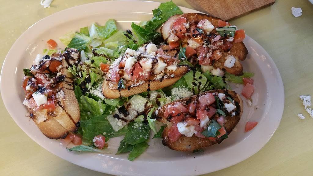 Izzy’s NY Pizza | restaurant | 331 Rockbridge Rd NW #400, Lilburn, GA 30047, USA | 7702792943 OR +1 770-279-2943