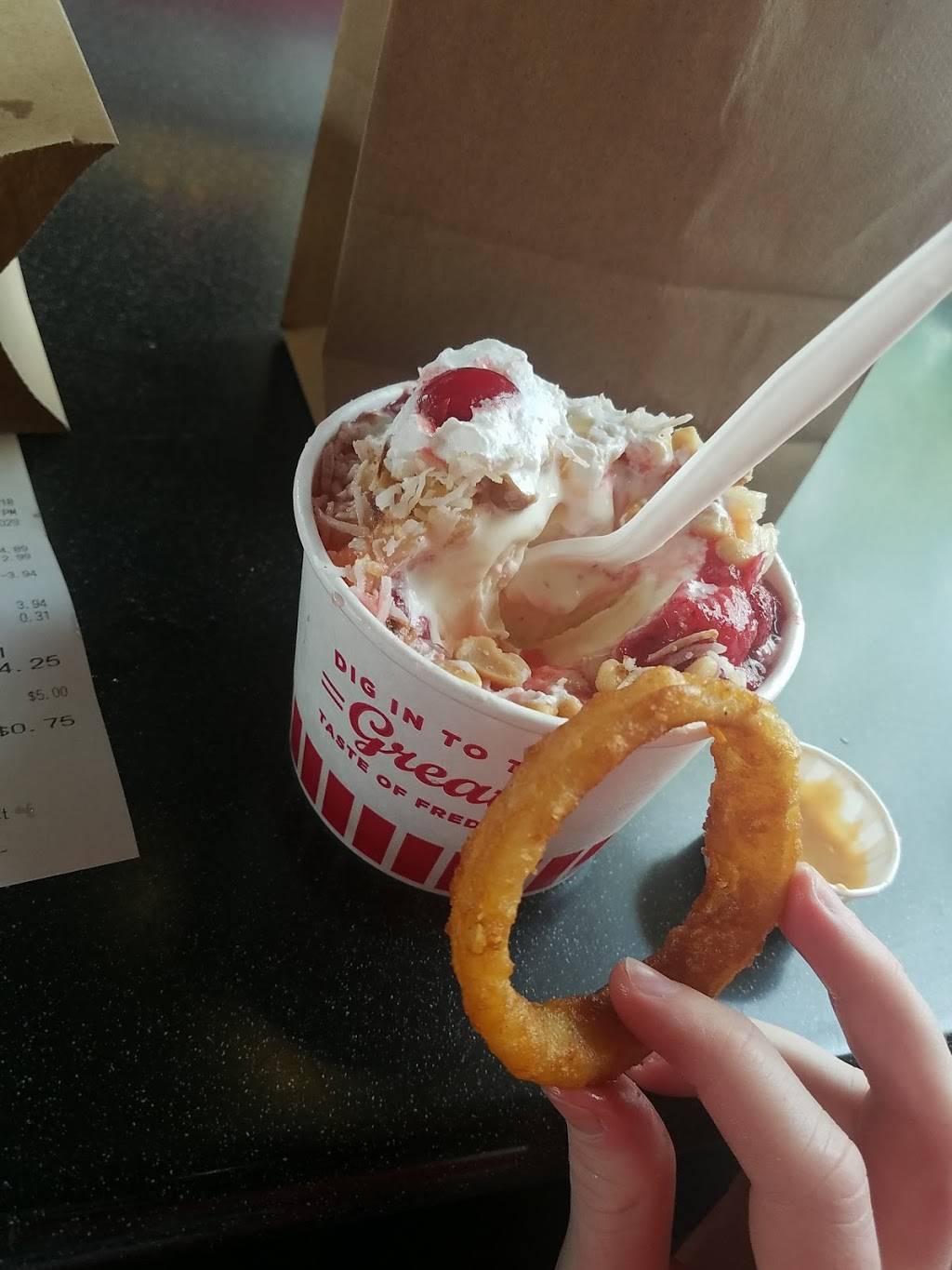 Freddys Frozen Custard & Steakburgers | restaurant | 129 E Williams Field Rd, Gilbert, AZ 85295, USA | 4808993500 OR +1 480-899-3500