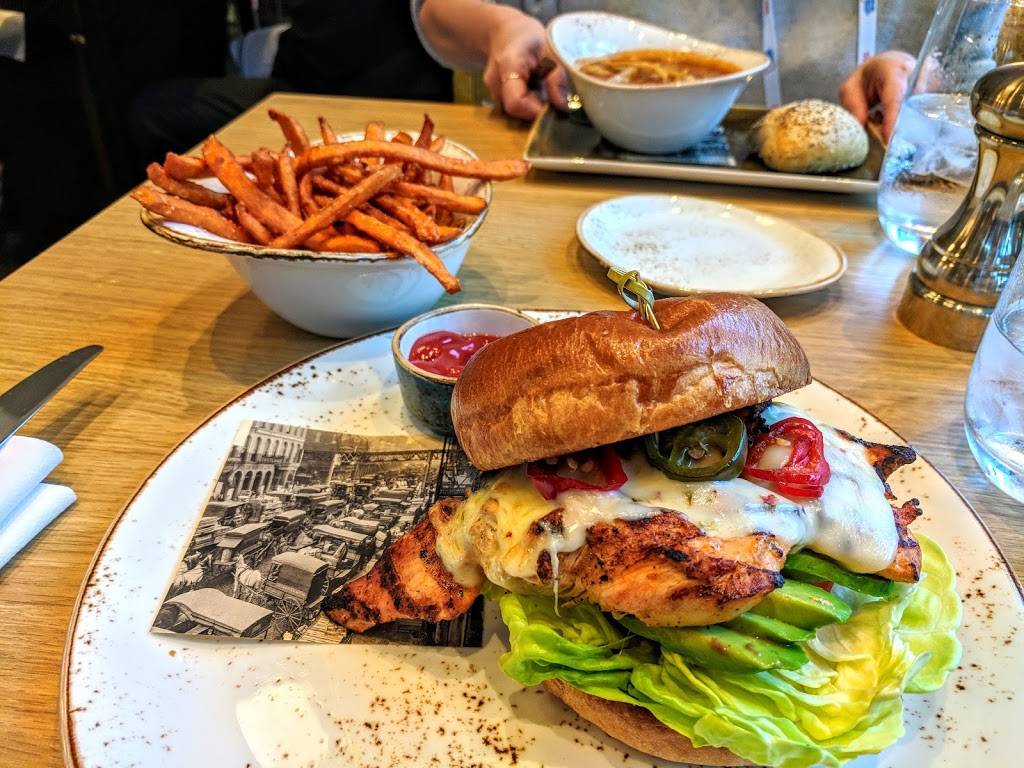 Woven + Bound Bar | restaurant | 2121 S Prairie Ave, Chicago, IL 60616, USA | 3128240500 OR +1 312-824-0500