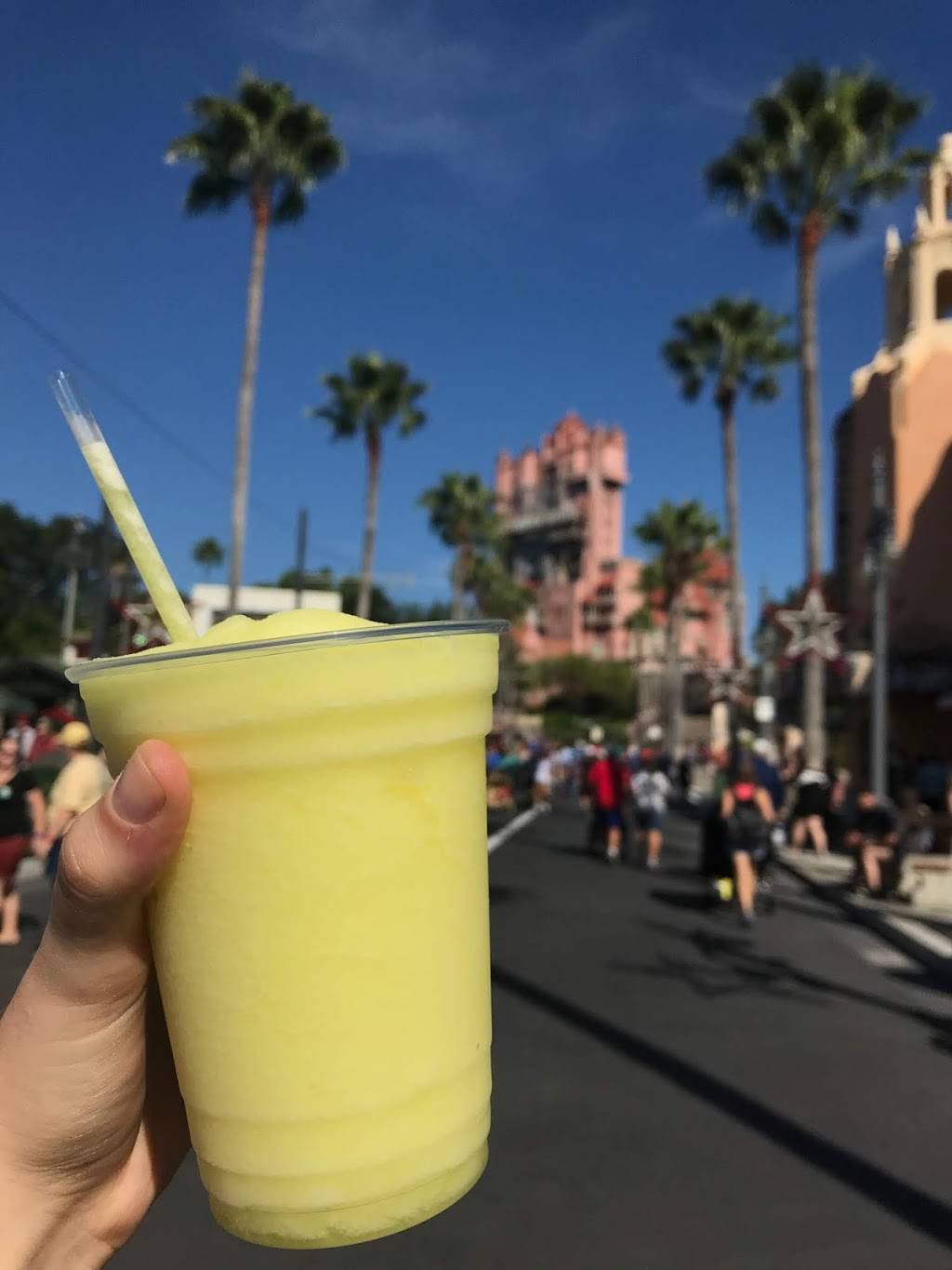 Sunset Ranch Market | restaurant | Disney Hollywood Studios, 351 South Studio Dr, Kissimmee, FL 34747, USA | 4079393463 OR +1 407-939-3463