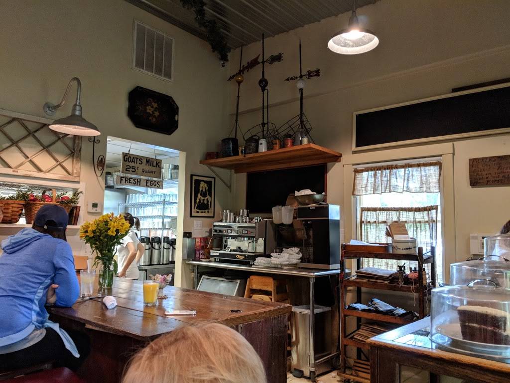 Mamies | restaurant | 162 Baker Rd, Roxbury, CT 06783, USA | 8602100618 OR +1 860-210-0618