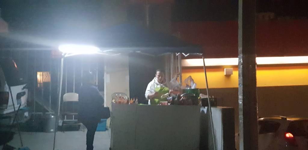 Elotes Preparados El Rorrini | restaurant | Circuito de los Carlos, privada Varadero s/n, El Laurel, El Refugio, 22253 Tijuana, B.C., Mexico | 016644471613 OR +52 664 447 1613