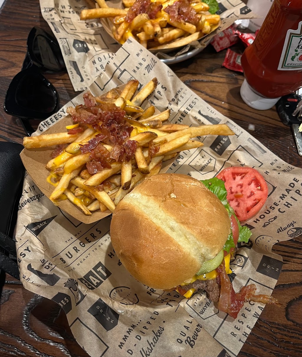 Wayback Burgers | restaurant | 5585 Hamilton Blvd, Allentown, PA 18106, USA | 4842746348 OR +1 484-274-6348