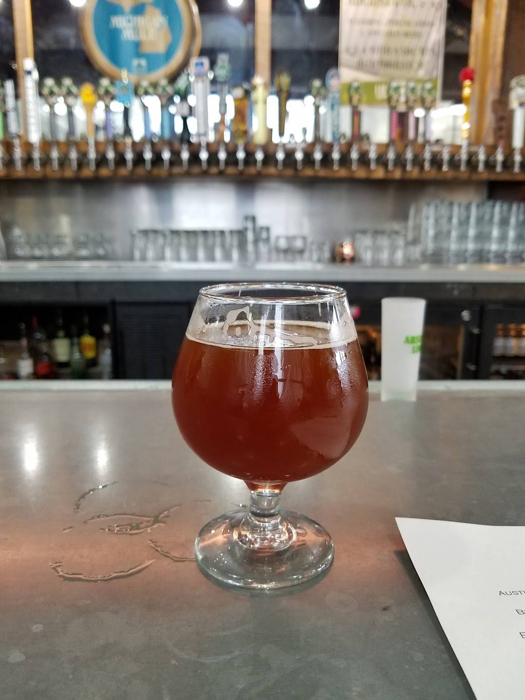 Draught House | restaurant | 7463 Main St, Mackinac Island, MI 49757, USA | 9068479911 OR +1 906-847-9911