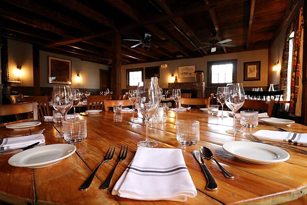 Corner House Restaurant & Bar | restaurant | 22 Main St, Center Sandwich, NH 03227, USA | 6032846219 OR +1 603-284-6219