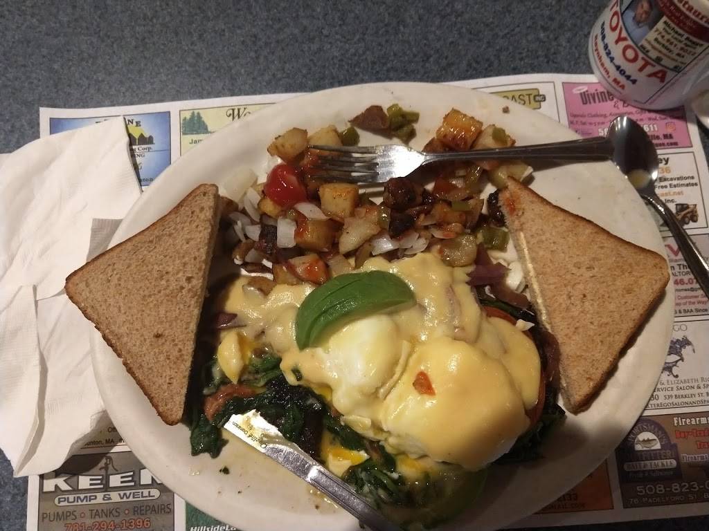 The Boondocks | restaurant | 18 N Main St, Berkley, MA 02779, USA | 7745011278 OR +1 774-501-1278