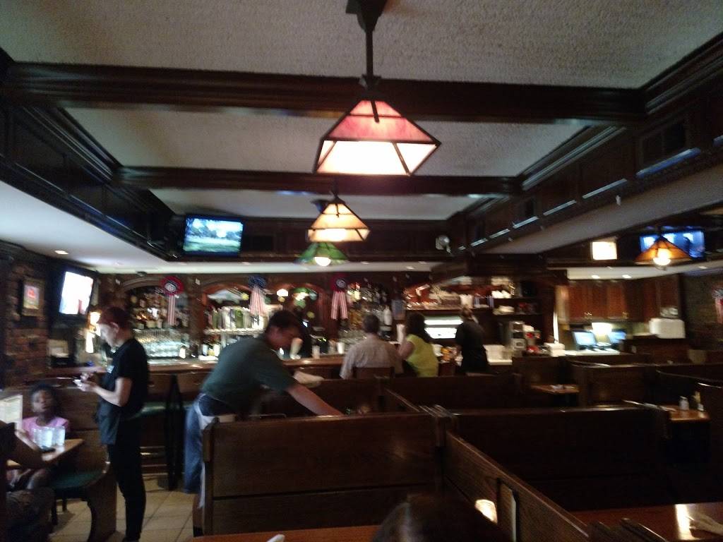 Foxs Restaurant & Pub | restaurant | 9956 S Western Ave, Chicago, IL 60643, USA | 7732393212 OR +1 773-239-3212