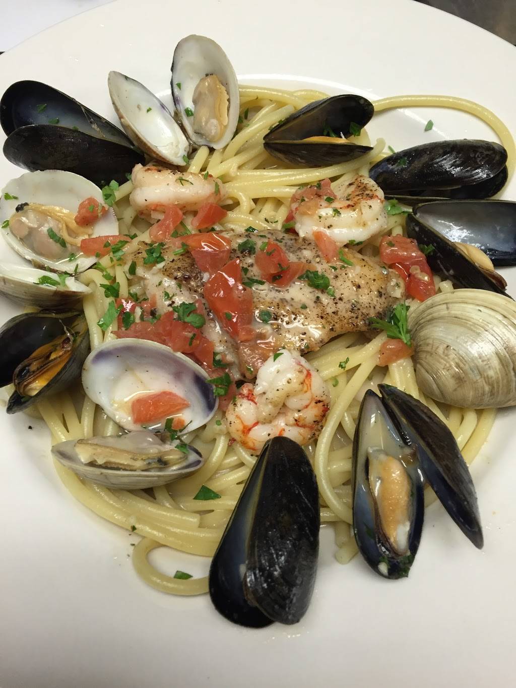 Sola Bistro and Wine Bar | restaurant | 6700 Gulf Blvd, St Pete Beach, FL 33706, USA | 7273607500 OR +1 727-360-7500