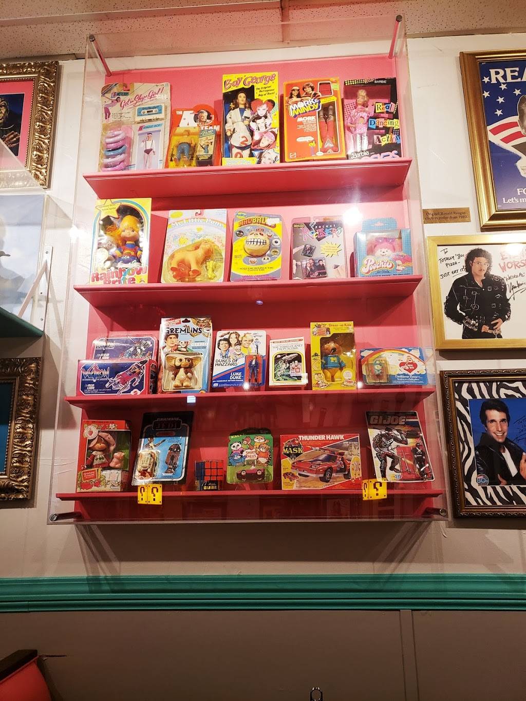 Totally 80s Pizza & Museum | restaurant | 1717 S College Ave, Fort Collins, CO 80525, USA | 9708675309 OR +1 970-867-5309