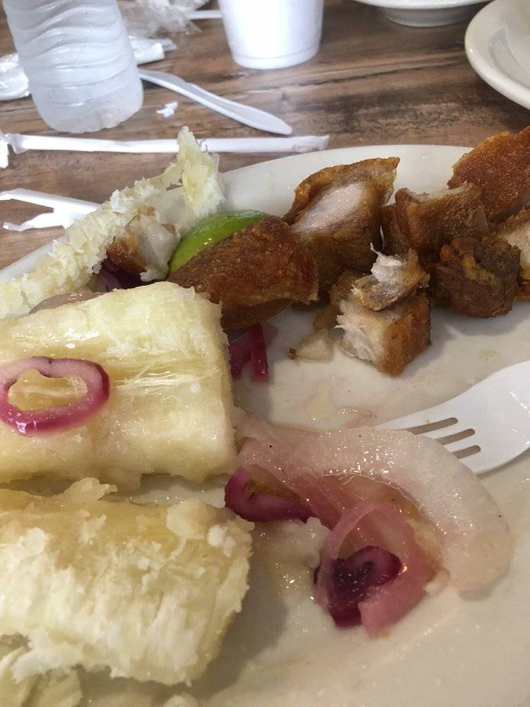 The Long Bar Pub & Grill | restaurant | 4701 Normandy Dr, Tampa, FL 33615, USA | 8138909059 OR +1 813-890-9059