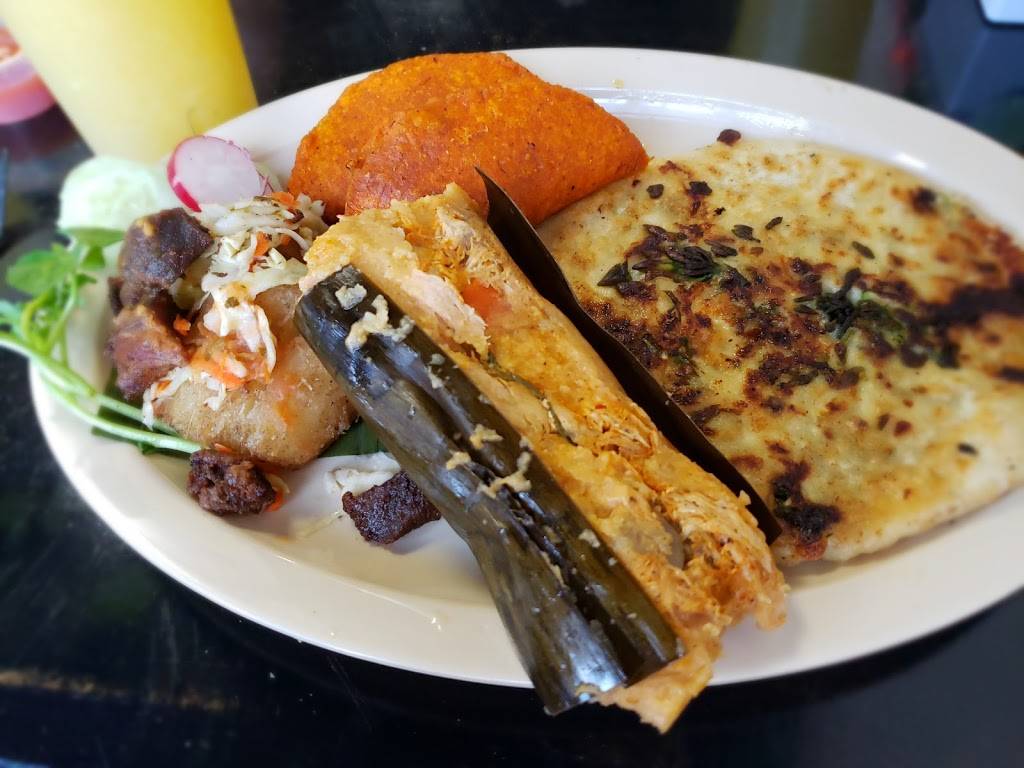 Selenas Salvadorian Restaurant | restaurant | 2513 N Campbell Ave, Tucson, AZ 85719, USA | 5202784090 OR +1 520-278-4090