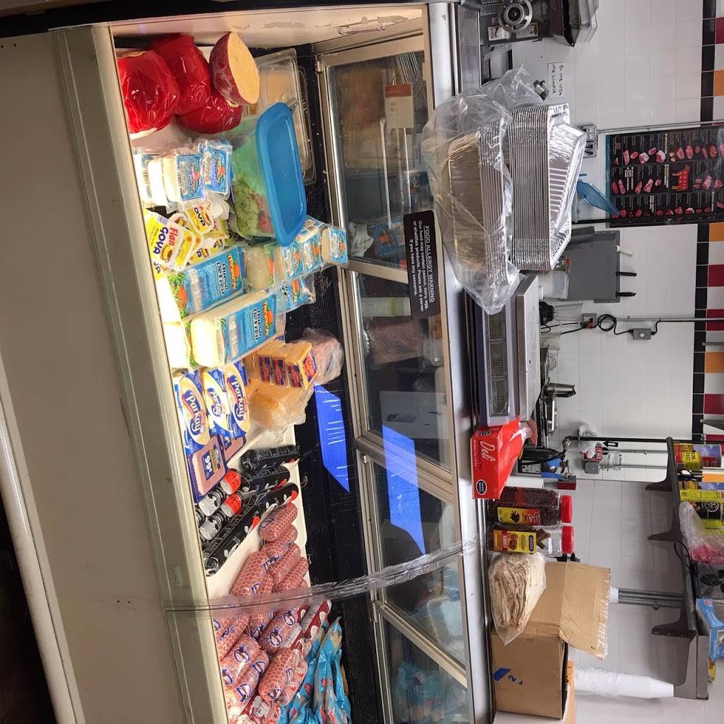 Jackies Chicken & Beer | restaurant | 651 Broadway, Lawrence, MA 01841, USA | 9786554458 OR +1 978-655-4458