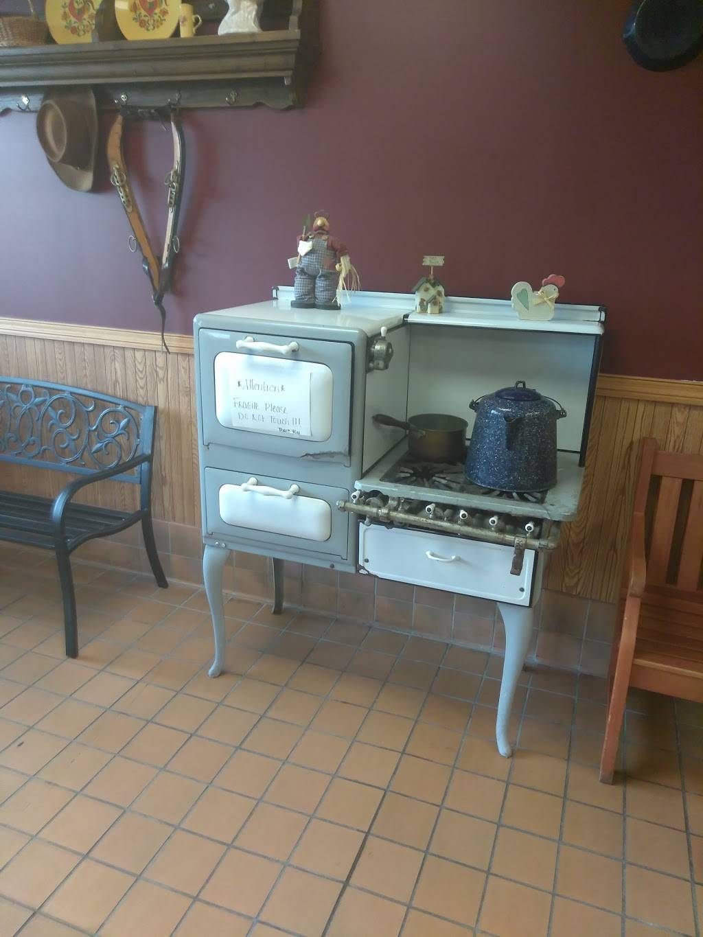 White Fence Farm | restaurant | 80 Barney Dr, Joliet, IL 60435, USA | 8157442072 OR +1 815-744-2072