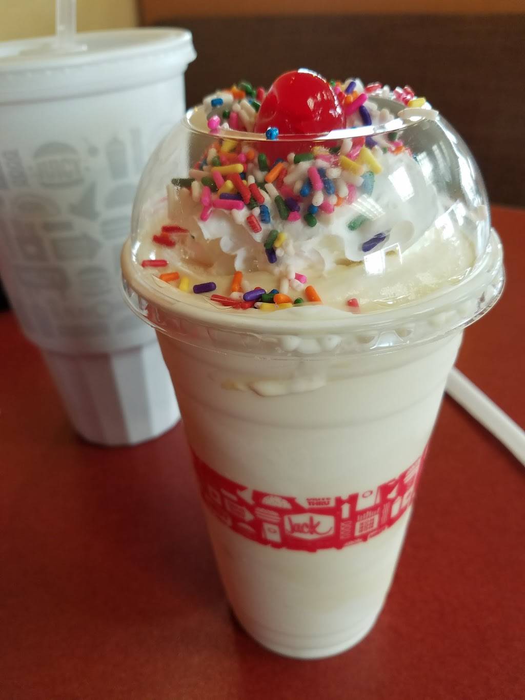 Jack in the Box | restaurant | 6720 N Blackstone Ave, Fresno, CA 93710, USA | 5594322826 OR +1 559-432-2826