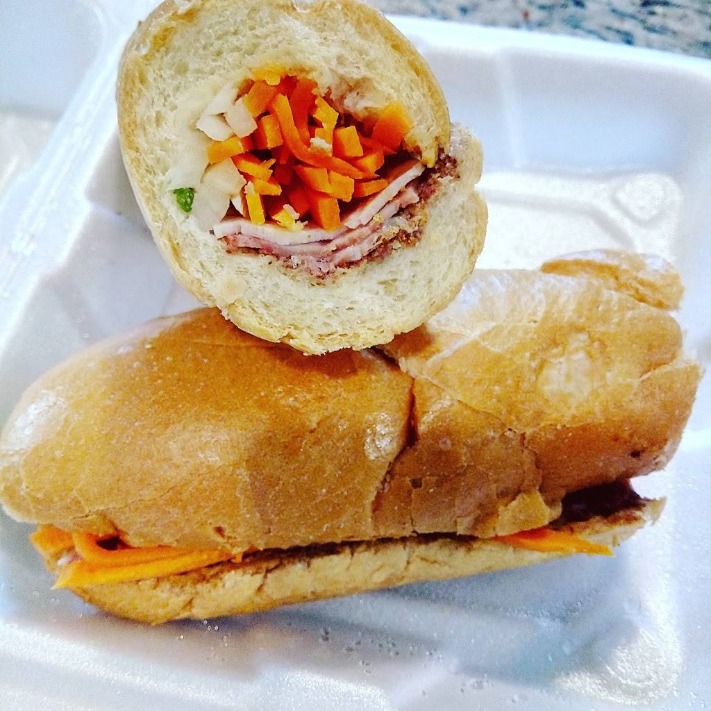 Honey Buns Cafeteria | restaurant | 7323 E Independence Blvd, Charlotte, NC 28227, USA | 7047374836 OR +1 704-737-4836