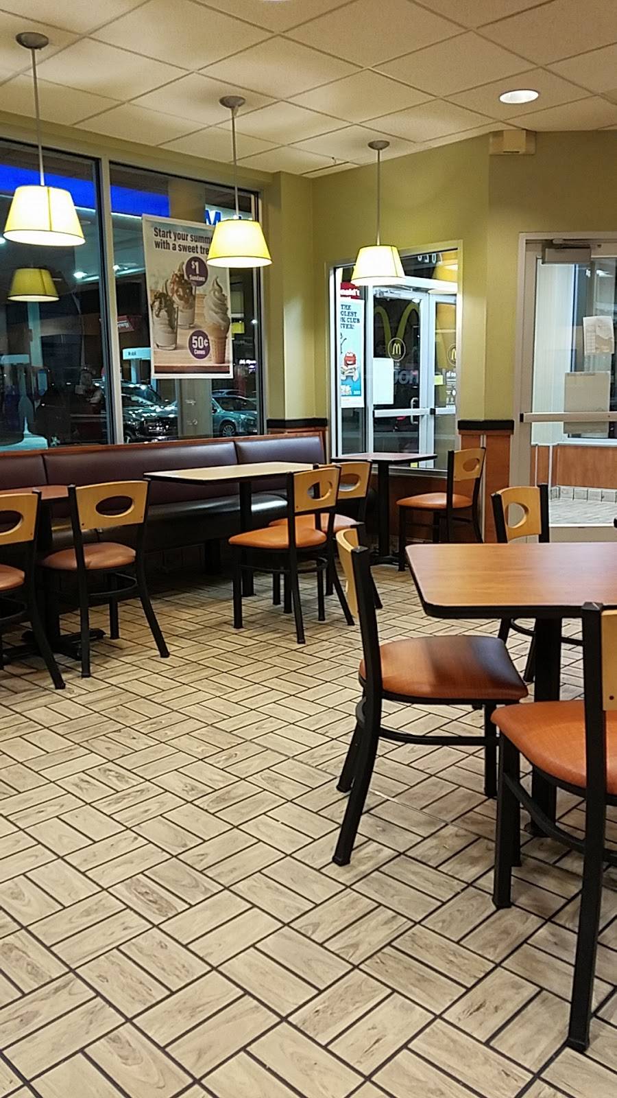 McDonalds | cafe | 2622 Charles St, Rockford, IL 61108, USA | 8153972772 OR +1 815-397-2772