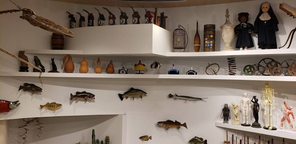 Elwoods | restaurant | 1924 Riverside Dr, Tulsa, OK 74119, USA | 9189499090 OR +1 918-949-9090