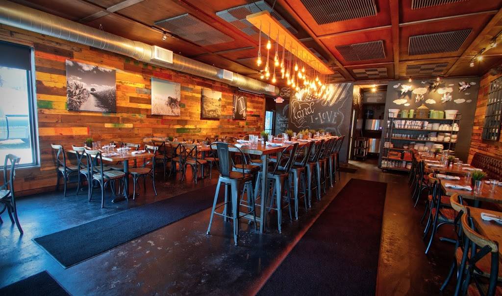 Southern Social | restaurant | 1932 14th Ave, Vero Beach, FL 32960, USA | 7722052212 OR +1 772-205-2212