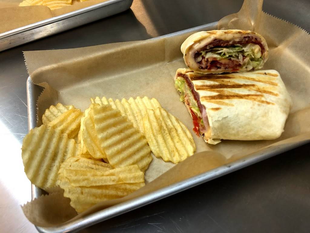 Backyard Eatery | restaurant | 108 W James St, Blue Ridge, TX 75424, USA | 2144716748 OR +1 214-471-6748