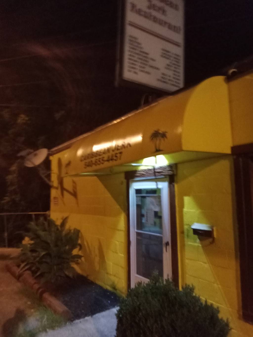 Caribbean Jerk | restaurant | 2619 Cove Rd NW, Roanoke, VA 24017, USA | 5406554457 OR +1 540-655-4457