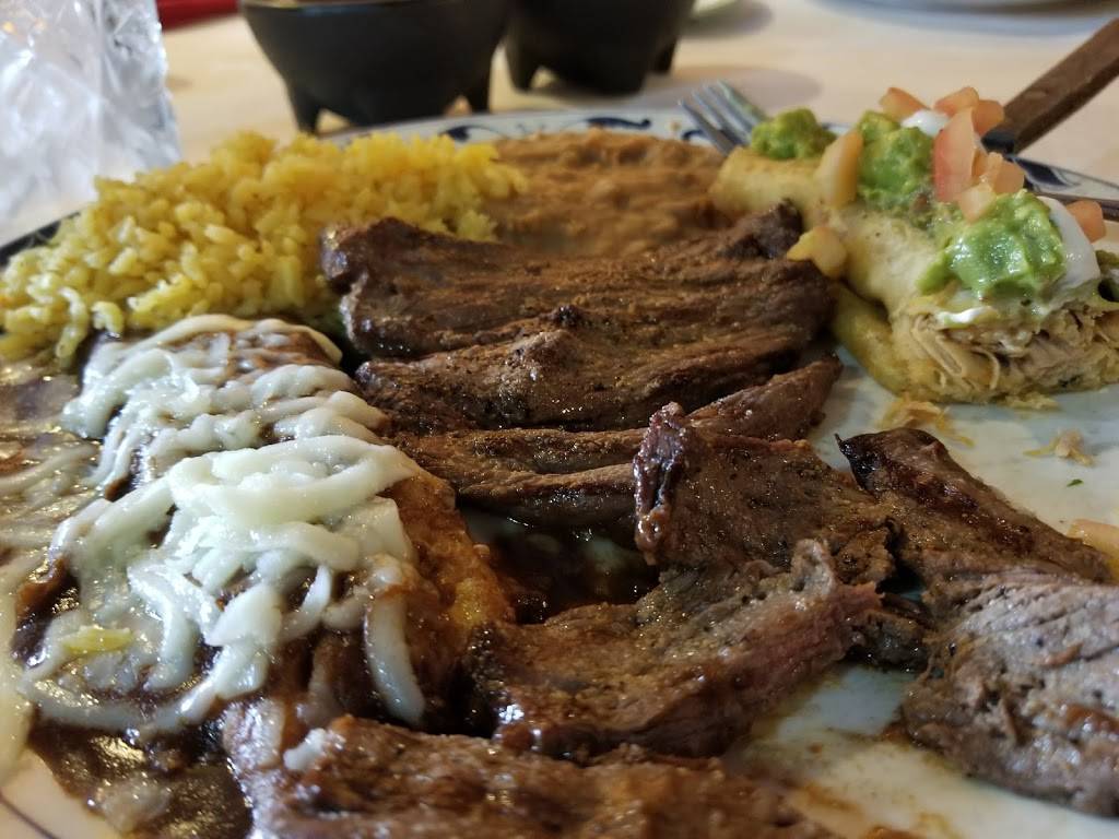 El Tipico | restaurant | 3341 Dempster Street, Skokie, IL 60076, USA | 8476764070 OR +1 847-676-4070