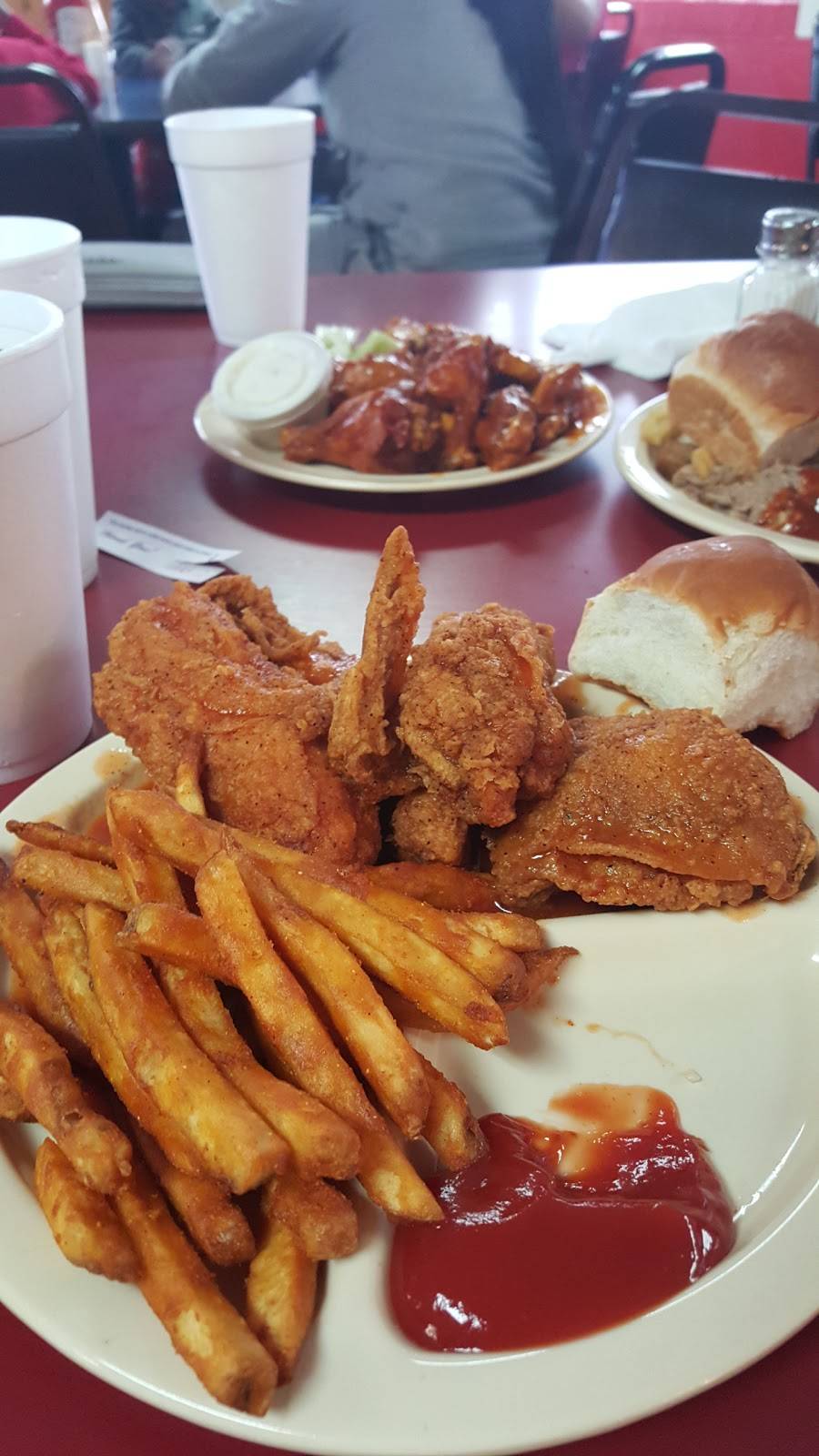 Phifers Hot Wings & Bar-B-Q | restaurant | 1023 Shelton Ave, Statesville, NC 28677, USA | 7048737505 OR +1 704-873-7505