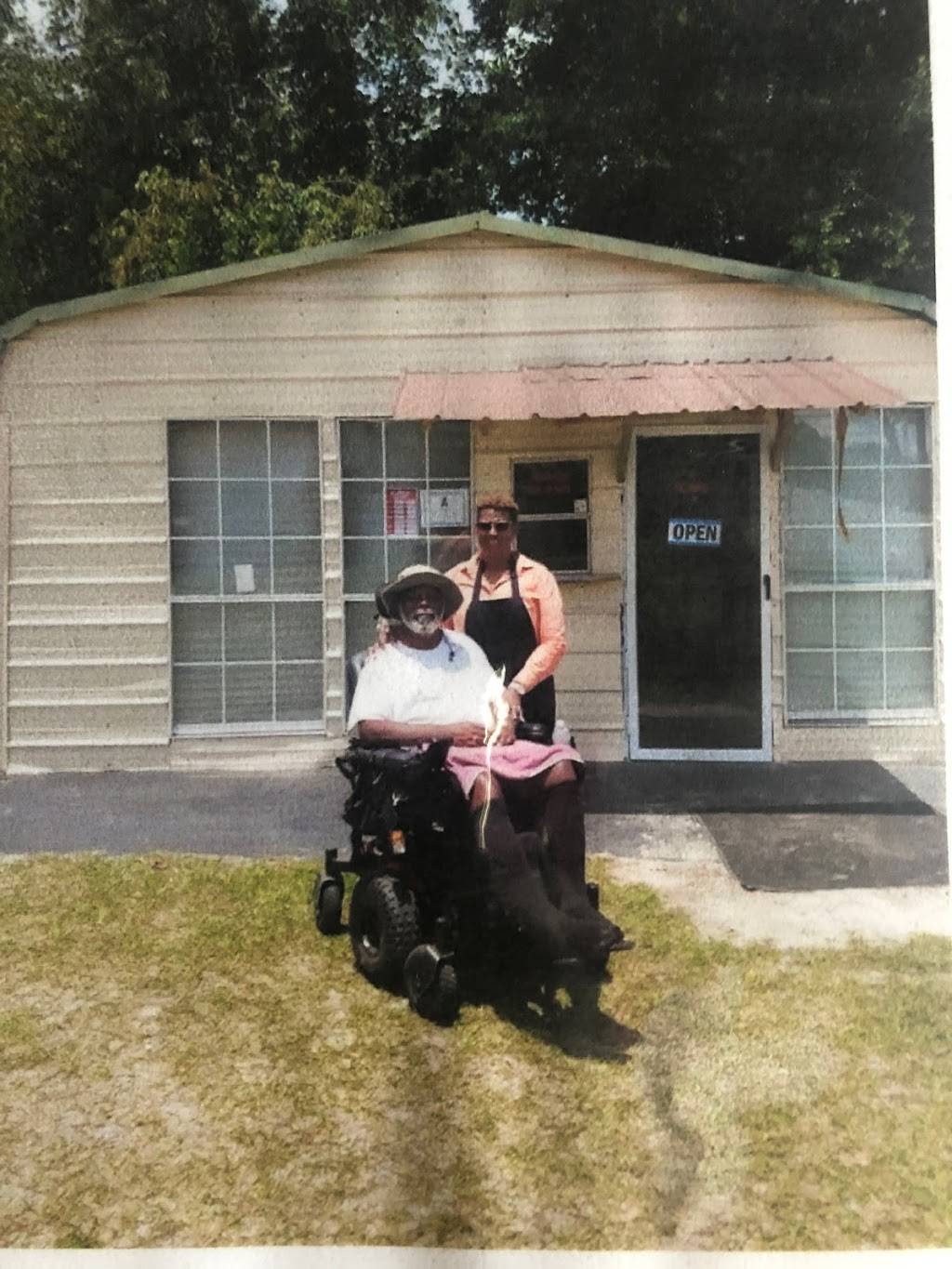 Arties Seafood Restaurant | restaurant | 109 Hamilton St, Folkston, GA 31537, USA | 9124963993 OR +1 912-496-3993