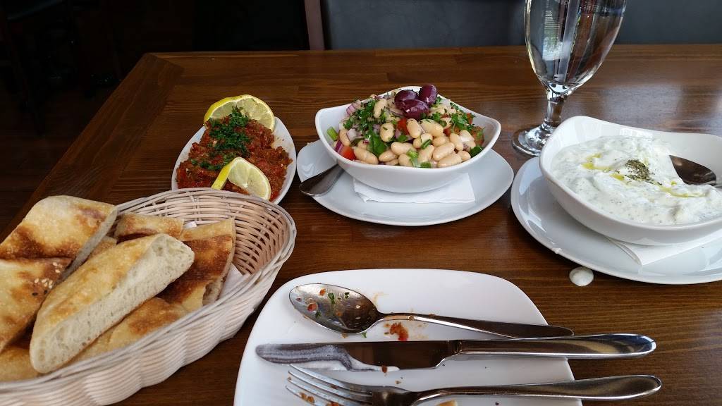 Marmaris Cafe | restaurant | 820 River Rd, Edgewater, NJ 07020, USA | 2019439090 OR +1 201-943-9090