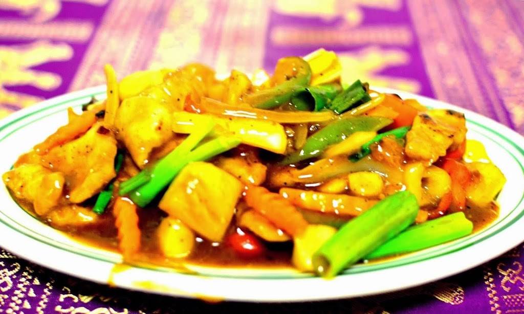 Bann Thai | restaurant | 3811 W 13th St N, Wichita, KS 67212, USA | 3166652402 OR +1 316-665-2402