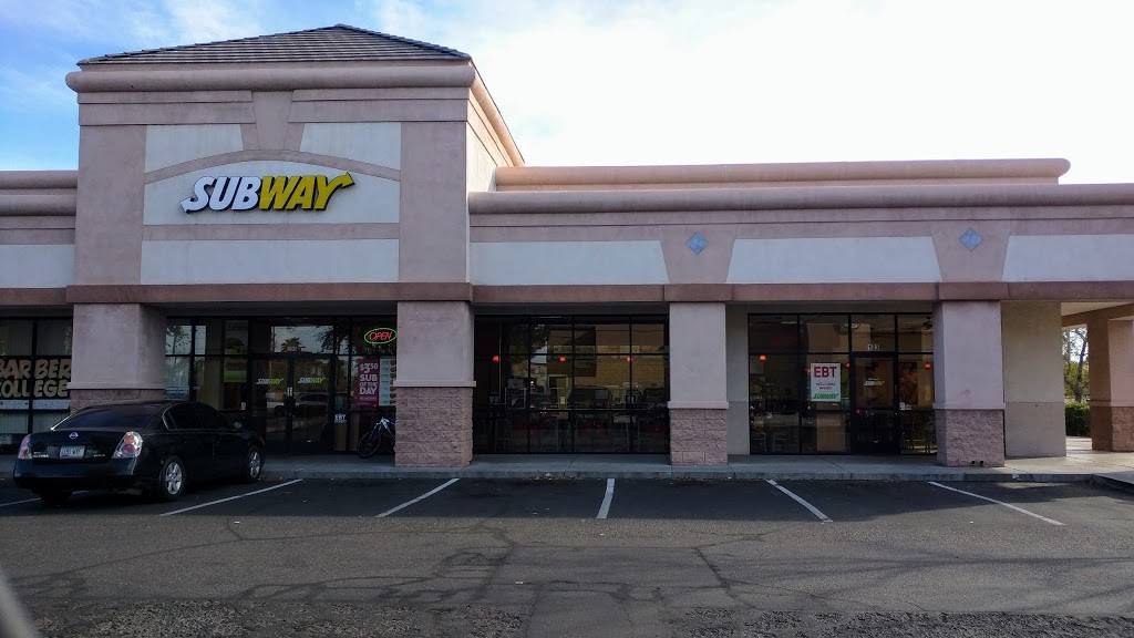 Subway | meal takeaway | 1561 N Cooper Rd, Gilbert, AZ 85233, USA | 4809261142 OR +1 480-926-1142