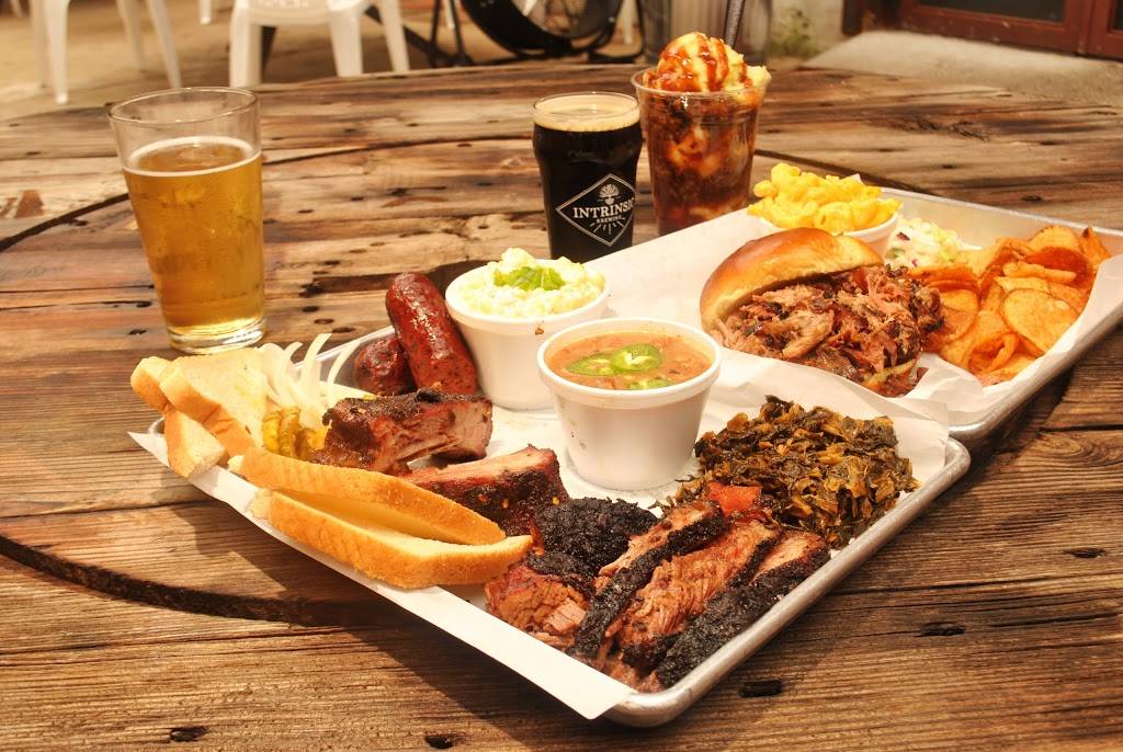 Intrinsic Smokehouse Brewery + BBQ Catering | restaurant | 509 W State St, Garland, TX 75040, USA | 9722722400 OR +1 972-272-2400
