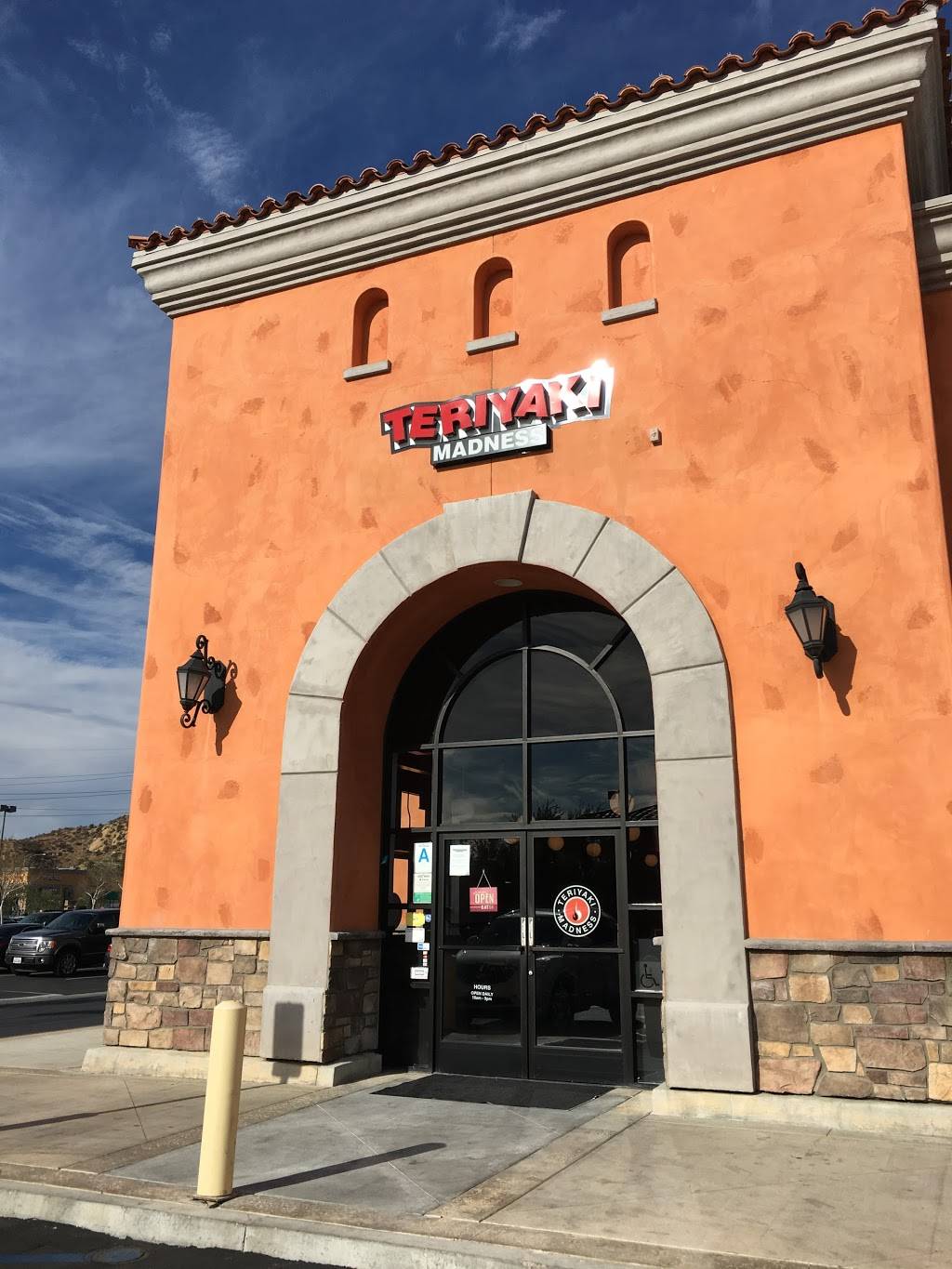 Teriyaki Madness | restaurant | 28227 Newhall Ranch Rd, Santa Clarita, CA 91355, USA | 6617533366 OR +1 661-753-3366