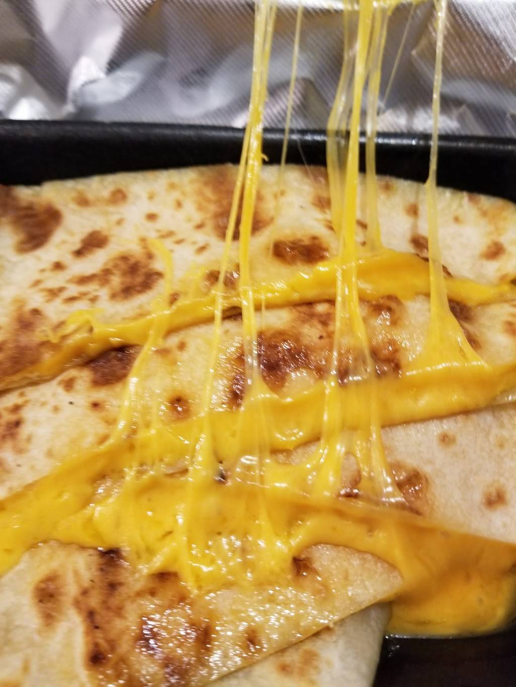 Valeries Taco Shop | restaurant | 170 Emerald Dr, Vista, CA 92083, USA | 7609418381 OR +1 760-941-8381