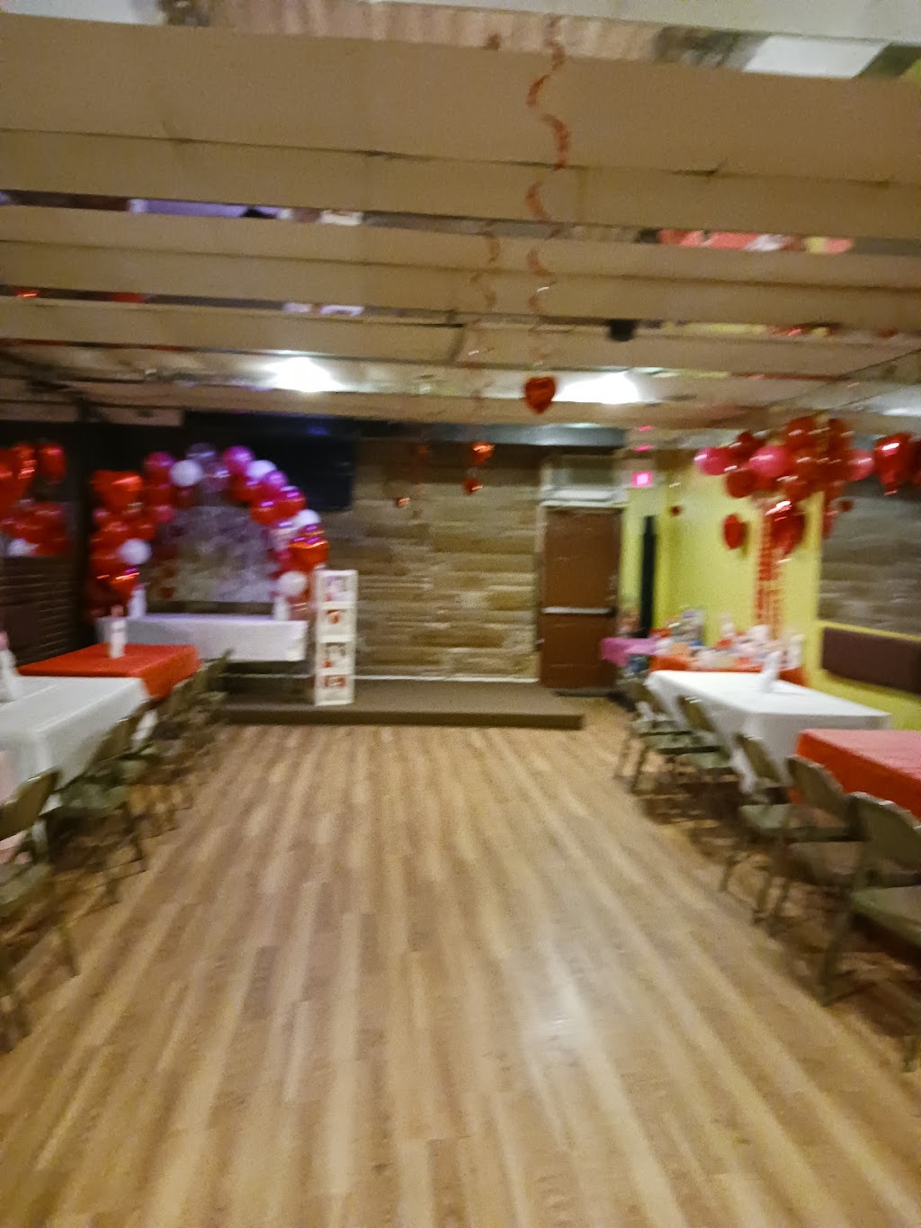 Martellos pizza restaurant | restaurant | 4124 W Armitage Ave, Chicago, IL 60639, USA | 7737998135 OR +1 773-799-8135