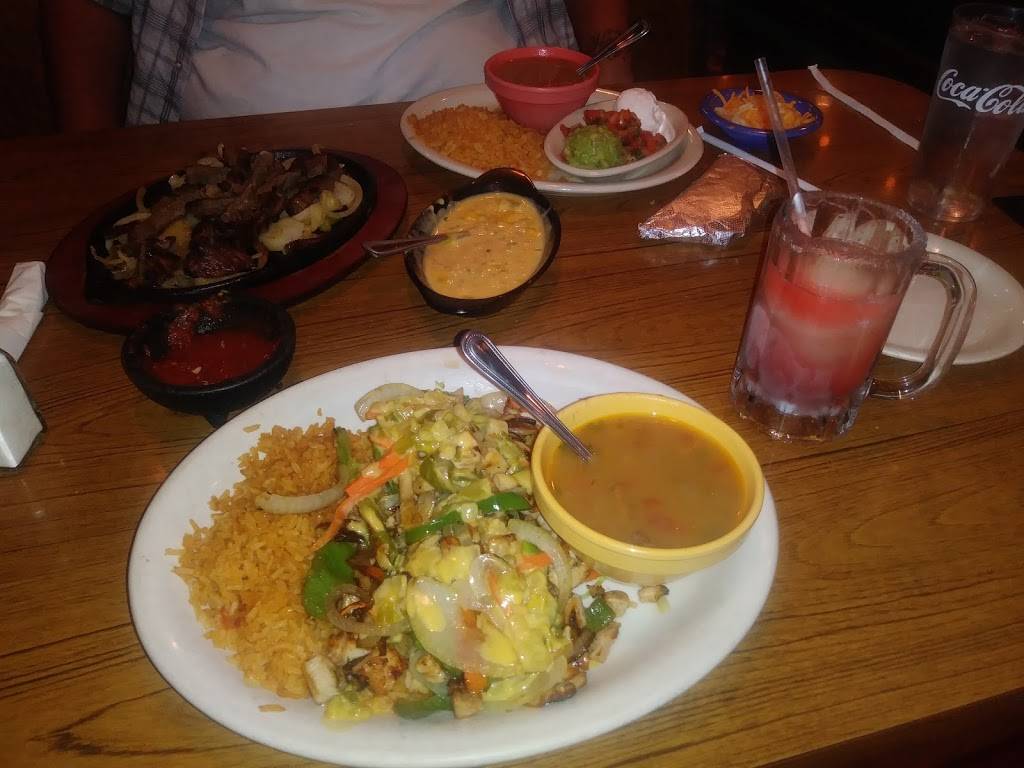 Montereys Little Mexico | restaurant | 2828 E Southmore Ave, Pasadena, TX 77503, USA | 7134734401 OR +1 713-473-4401