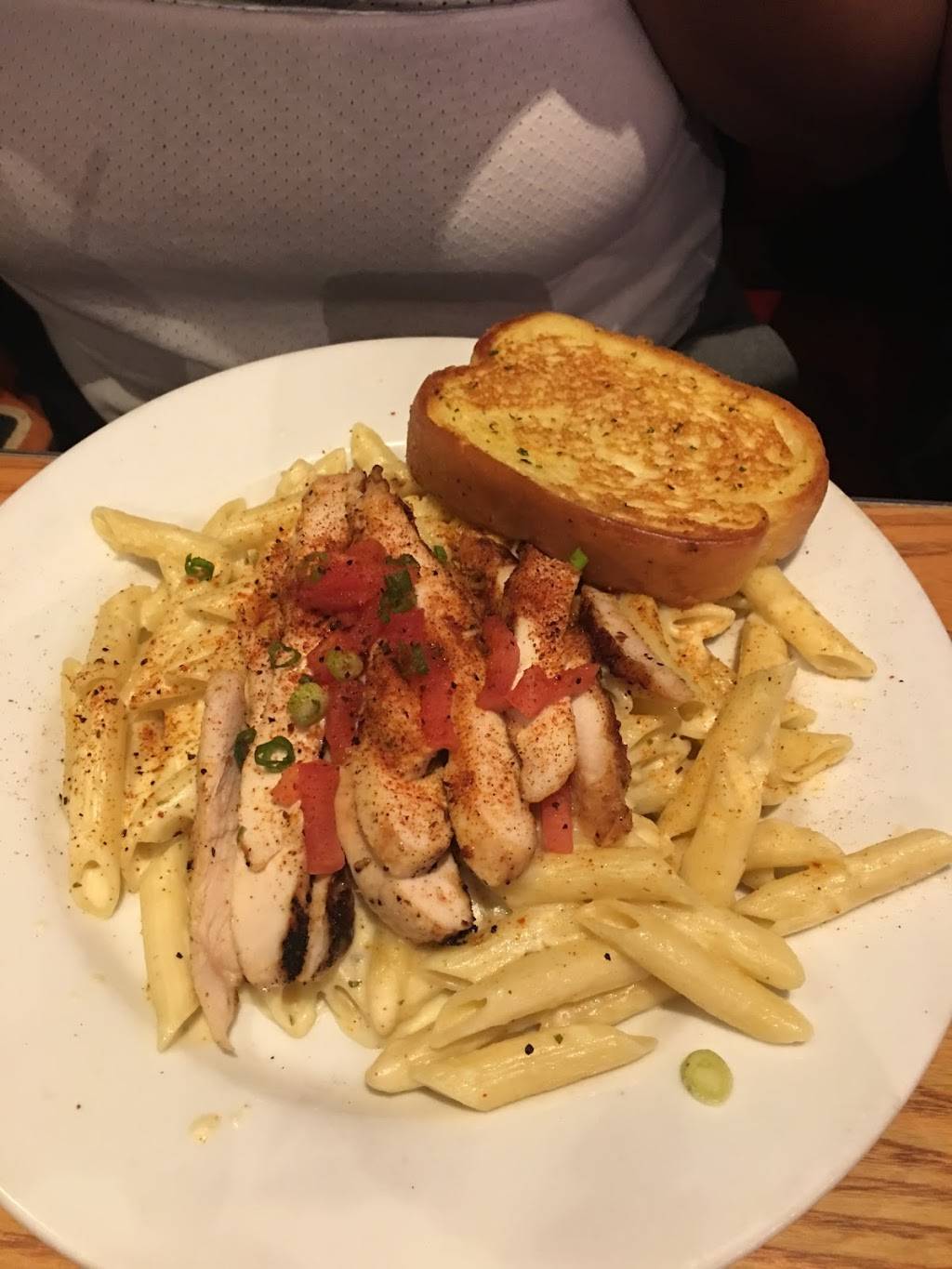 Chilis Grill & Bar | meal takeaway | 320 Larkin Dr, Monroe, NY 10950, USA | 8457748217 OR +1 845-774-8217