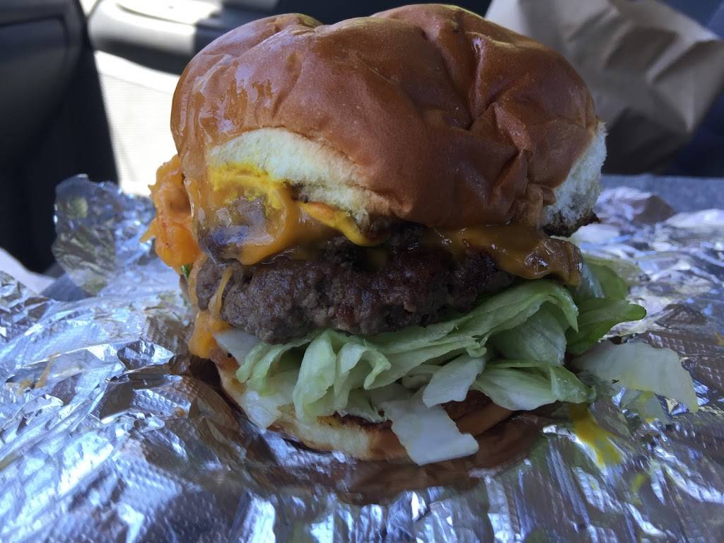 MOOYAH Burgers, Fries & Shakes | restaurant | 1700 Oviedo Mall Boulevard, Oviedo, FL 32765, USA | 4075424408 OR +1 407-542-4408