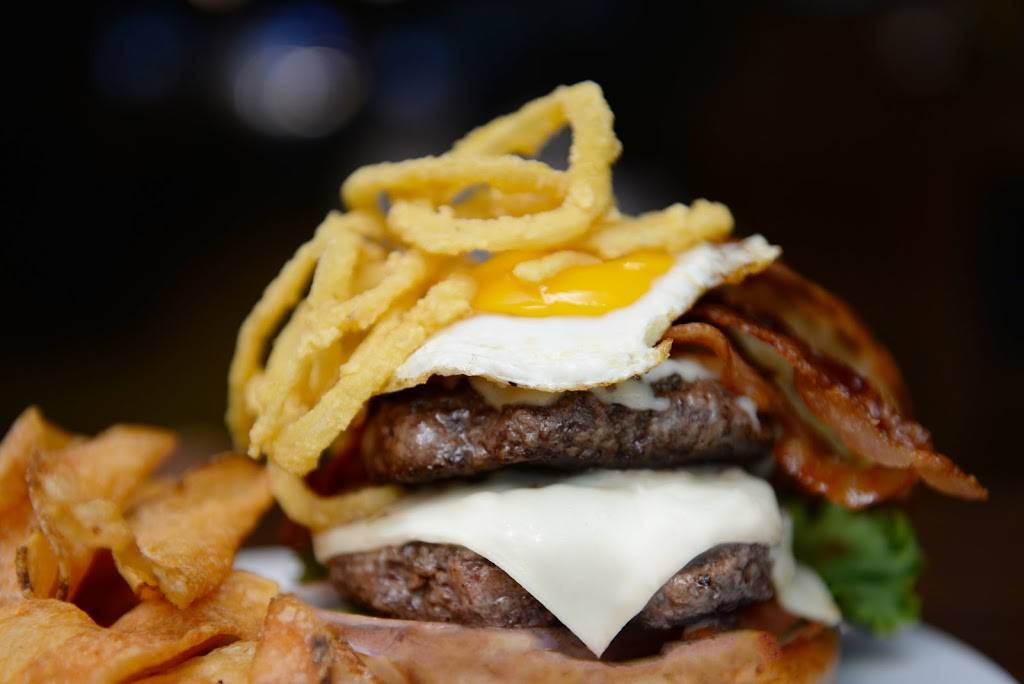 Apex Entertainment Albany | restaurant | 1 Crossgates Mall Rd, Albany, NY 12203, USA | 5184268666 OR +1 518-426-8666