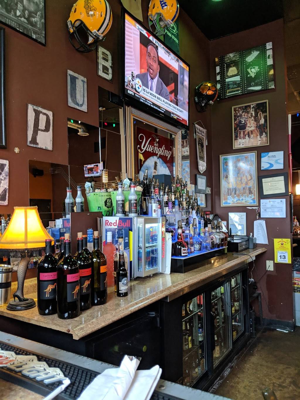 Z Pub & Diner | restaurant | 2580 Constitution Blvd, Beaver Falls, PA 15010, USA | 7245814247 OR +1 724-581-4247