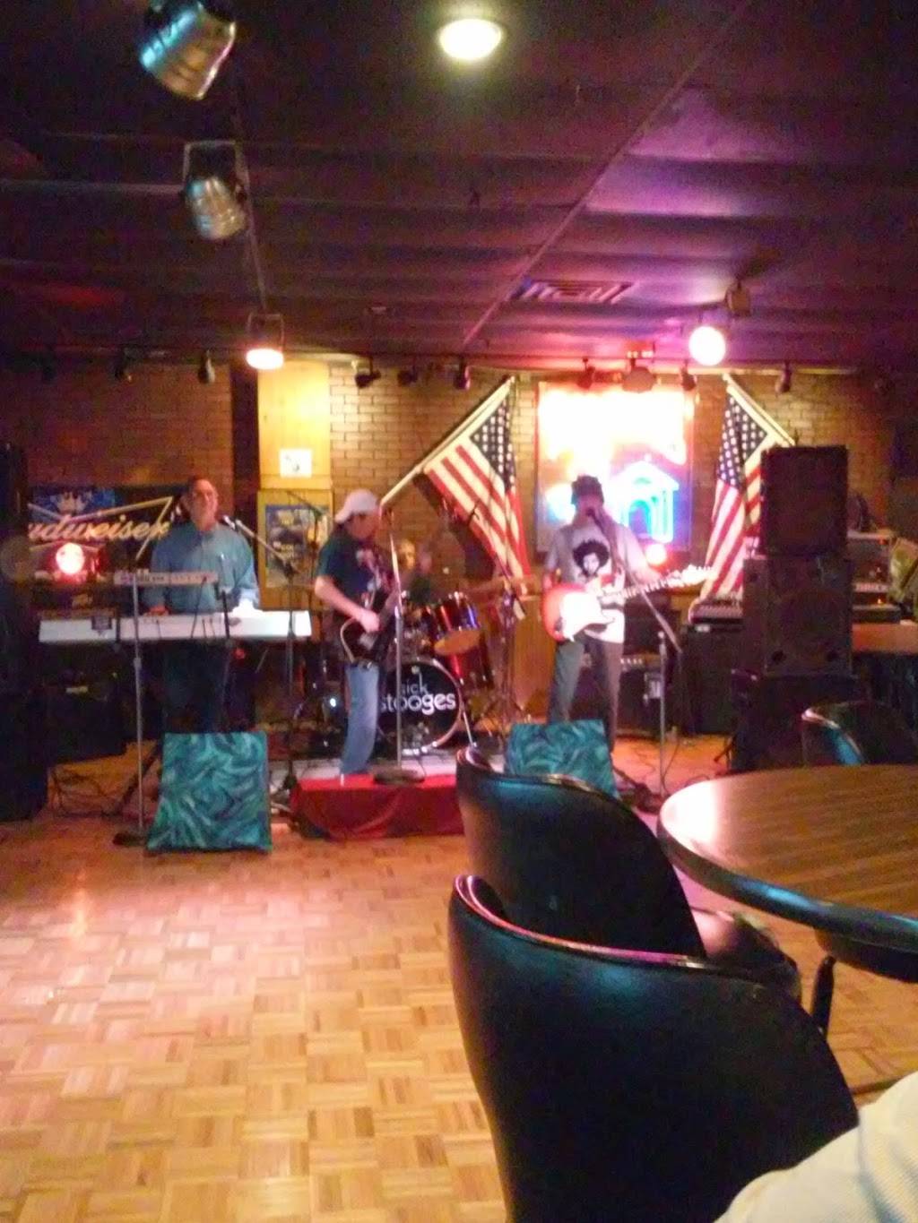 Donnys Saloon | restaurant | 1213 3rd Ave S, Myrtle Beach, SC 29577, USA | 8434446113 OR +1 843-444-6113