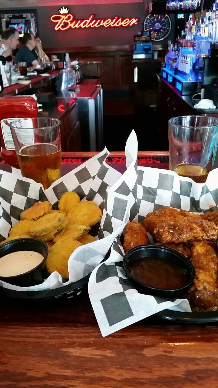 Sidelines Sports Bar & Grill | restaurant | 105 Canal St, Salem, MA 01970, USA | 9787455870 OR +1 978-745-5870