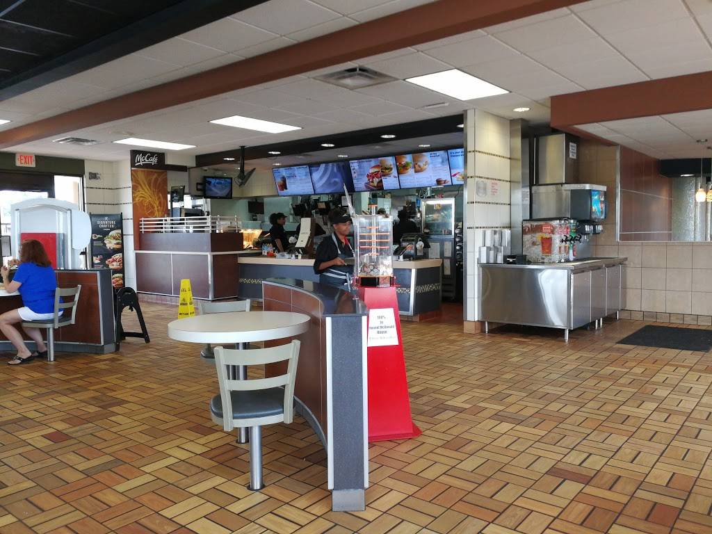 McDonalds | cafe | 240 US Hwy 41 S, Inverness, FL 34450, USA | 3523441465 OR +1 352-344-1465