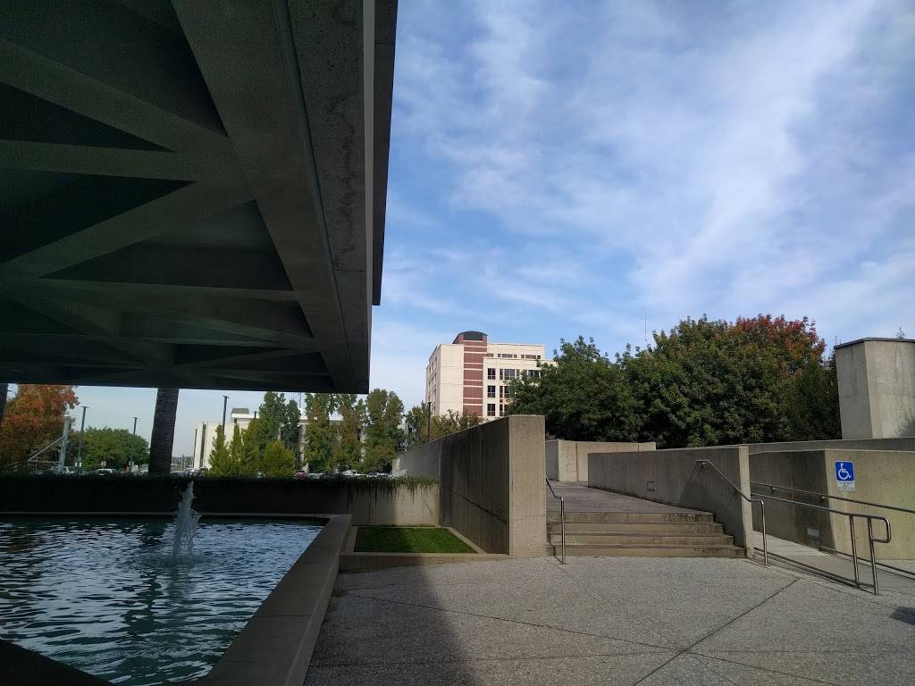 Cafe 700 | restaurant | 700 H St #213, Sacramento, CA 95814, USA | 9164415601 OR +1 916-441-5601