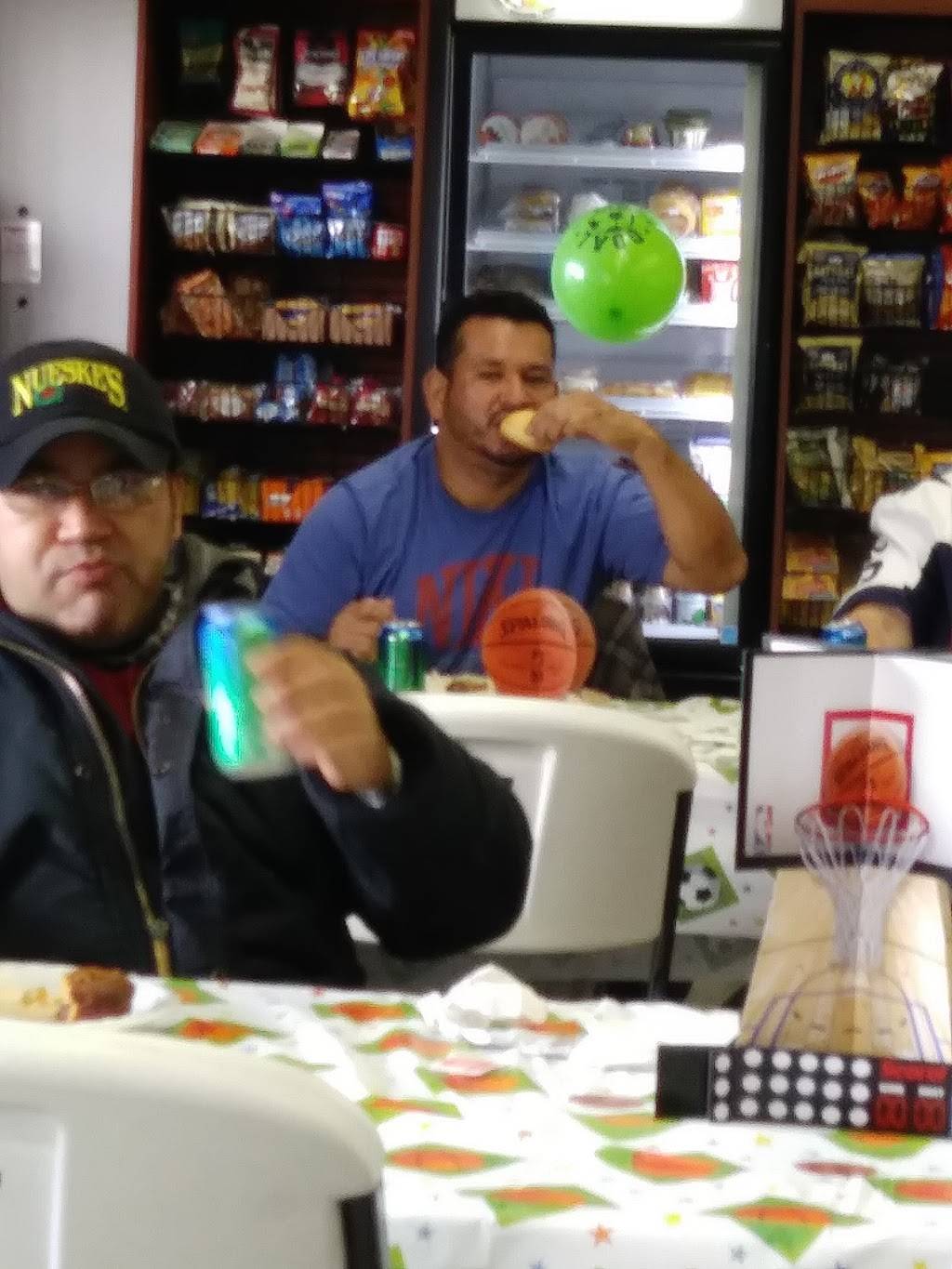 Metropolitan Meat, Seafood & Poultry | restaurant | 1920 Stanford Ct, Landover, MD 20785, USA | 3017720060 OR +1 301-772-0060