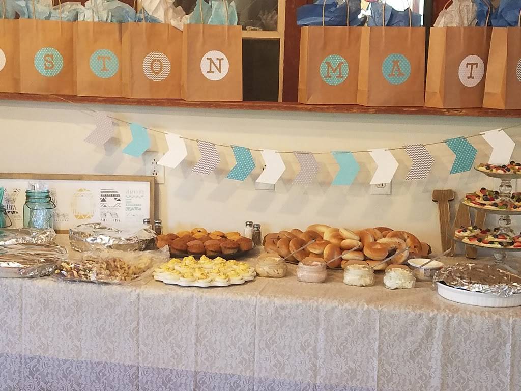 Farmington Inn | restaurant | N6443 S Farmington Rd, Helenville, WI 53137, USA | 9206993725 OR +1 920-699-3725