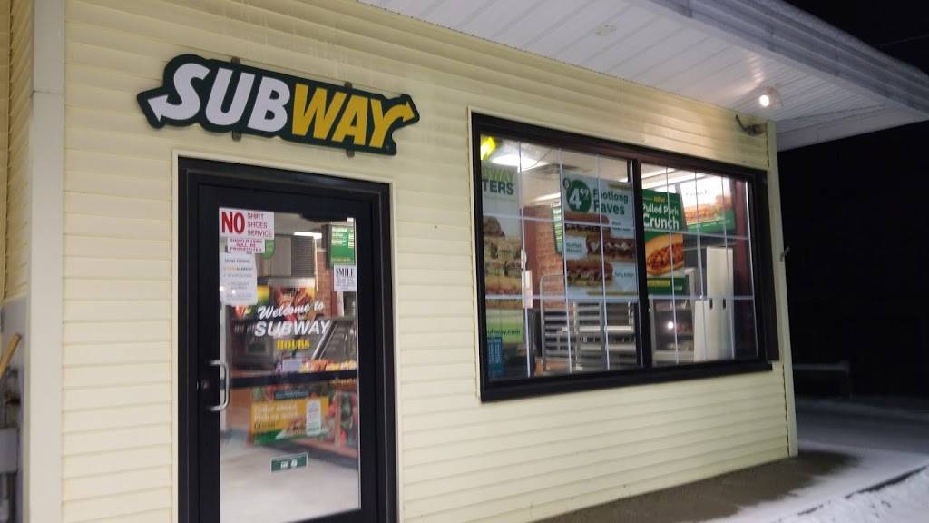 Subway | restaurant | 384 Main St, New London, NH 03257, USA | 6035266130 OR +1 603-526-6130