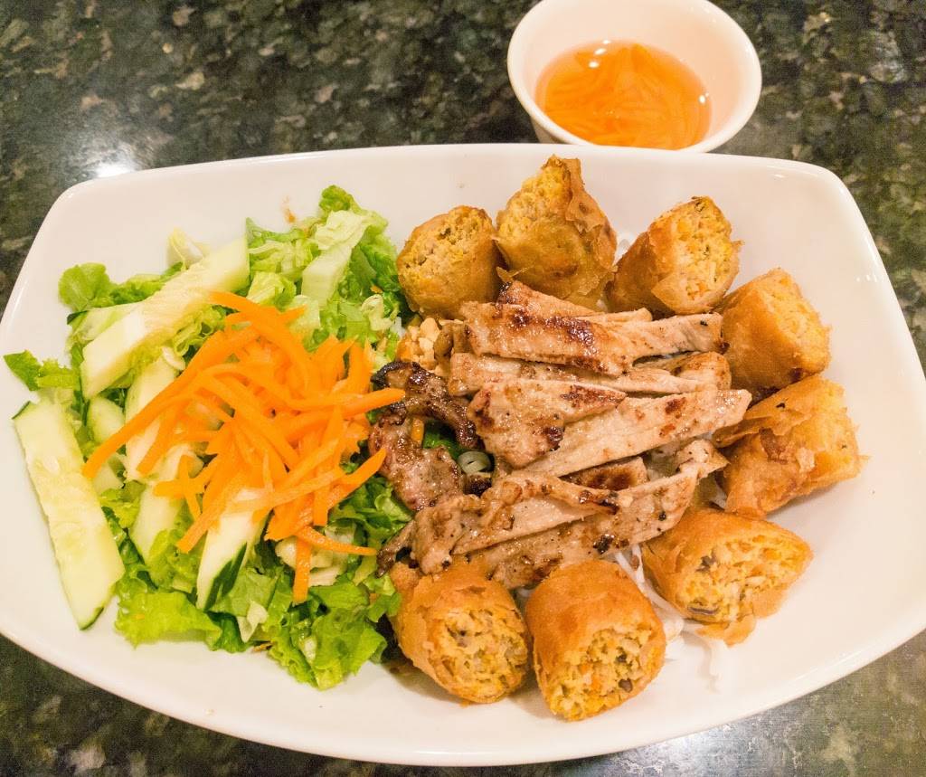 Pho Viet Flare Restaurant | restaurant | 4612, 514 S Van Dorn St B, Alexandria, VA 22304, USA | 7033709279 OR +1 703-370-9279