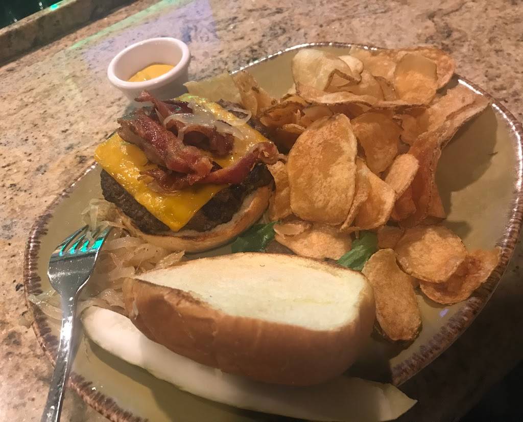 Basils Kitchen | restaurant | 5500 N River Rd, Rosemont, IL 60018, USA | 8476784000 OR +1 847-678-4000